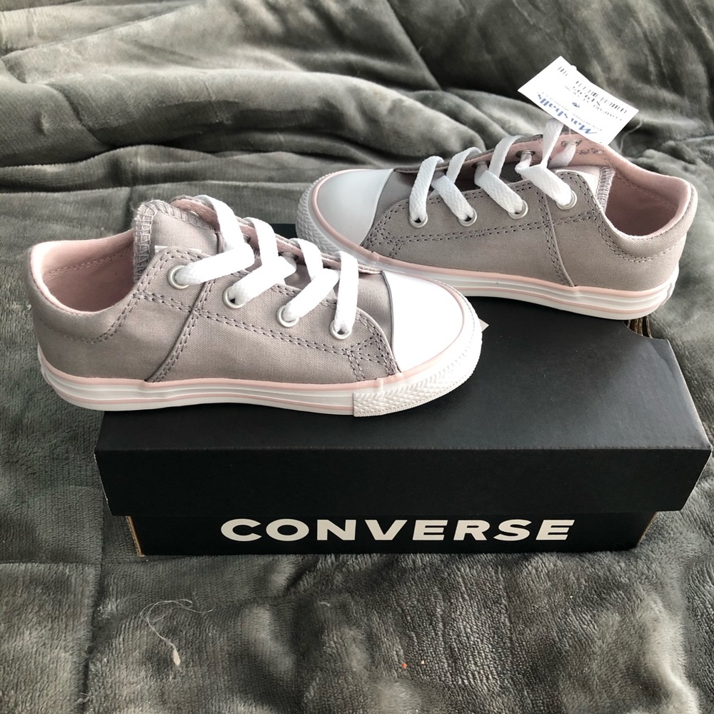 ✨New in the box✨ Grey with White Converse Shoes 👟